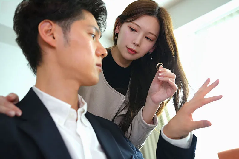 Bà xã đi đi chơi, ông xã ở nhà bị nhỏ em vợ yêu gạ chịch không trượt phát nào